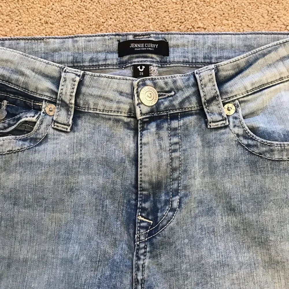 True Religion Denim Blue Jeans Women Size 6 Waist 28 Jennie Curvy Mid Rise Capri - Picture 6 of 14
